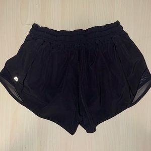 🍋 Lululemon Hotty Hot Shorts